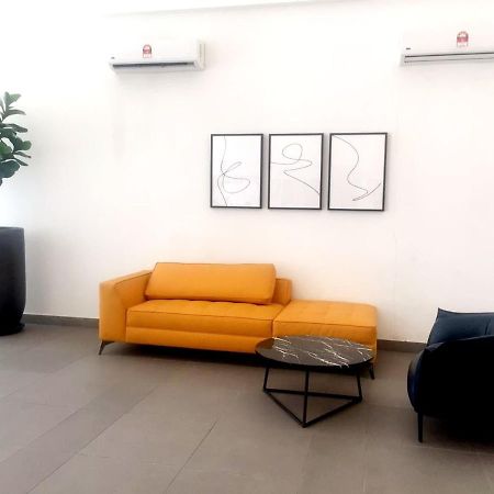 Del'S Guesthouse @ Southville Same Level With Pool Fits 8 Bangi Exteriér fotografie