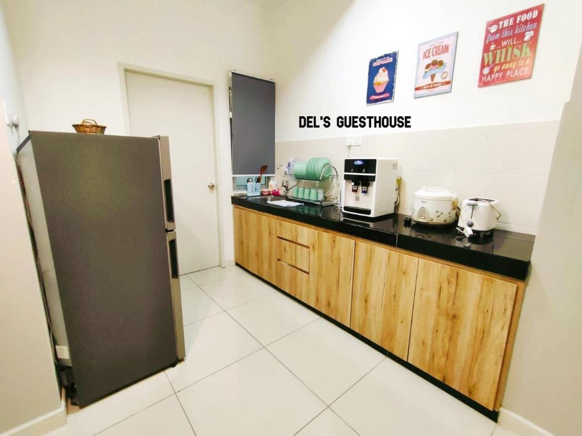 Del'S Guesthouse @ Southville Same Level With Pool Fits 8 Bangi Exteriér fotografie