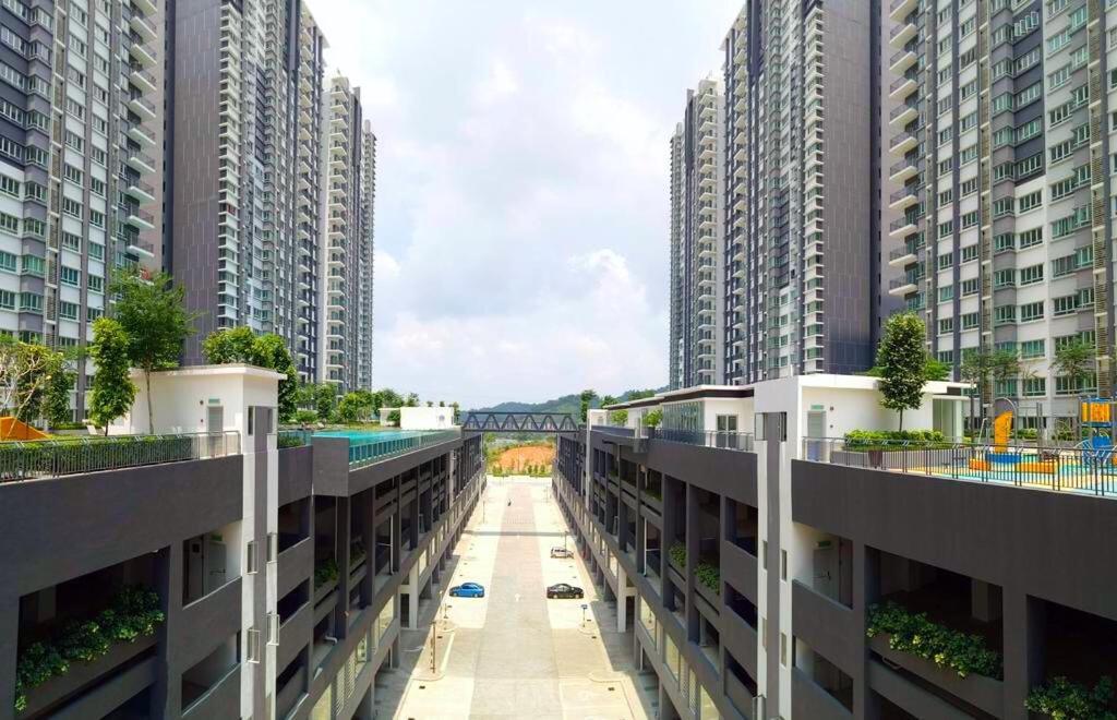 Del'S Guesthouse @ Southville Same Level With Pool Fits 8 Bangi Exteriér fotografie